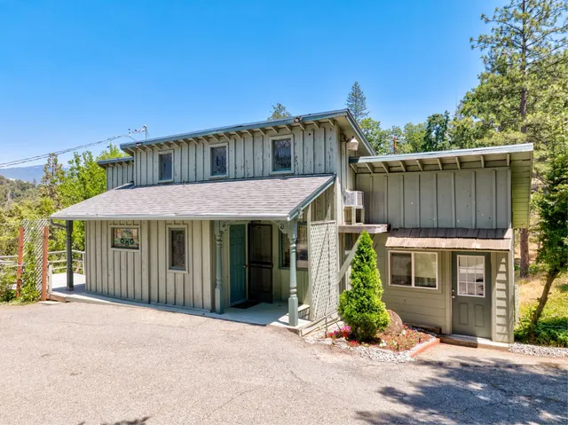 $925,000 | 52038 Road 426, Oakhurst, CA 93644