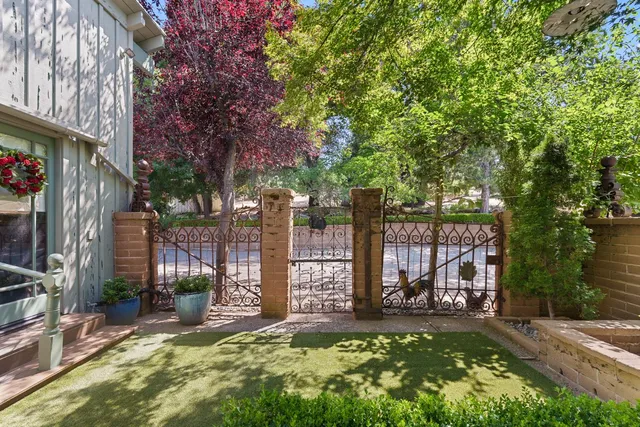 $925,000 | 52038 Road 426, Oakhurst, CA 93644