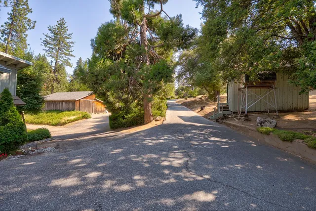 $925,000 | 52038 Road 426, Oakhurst, CA 93644