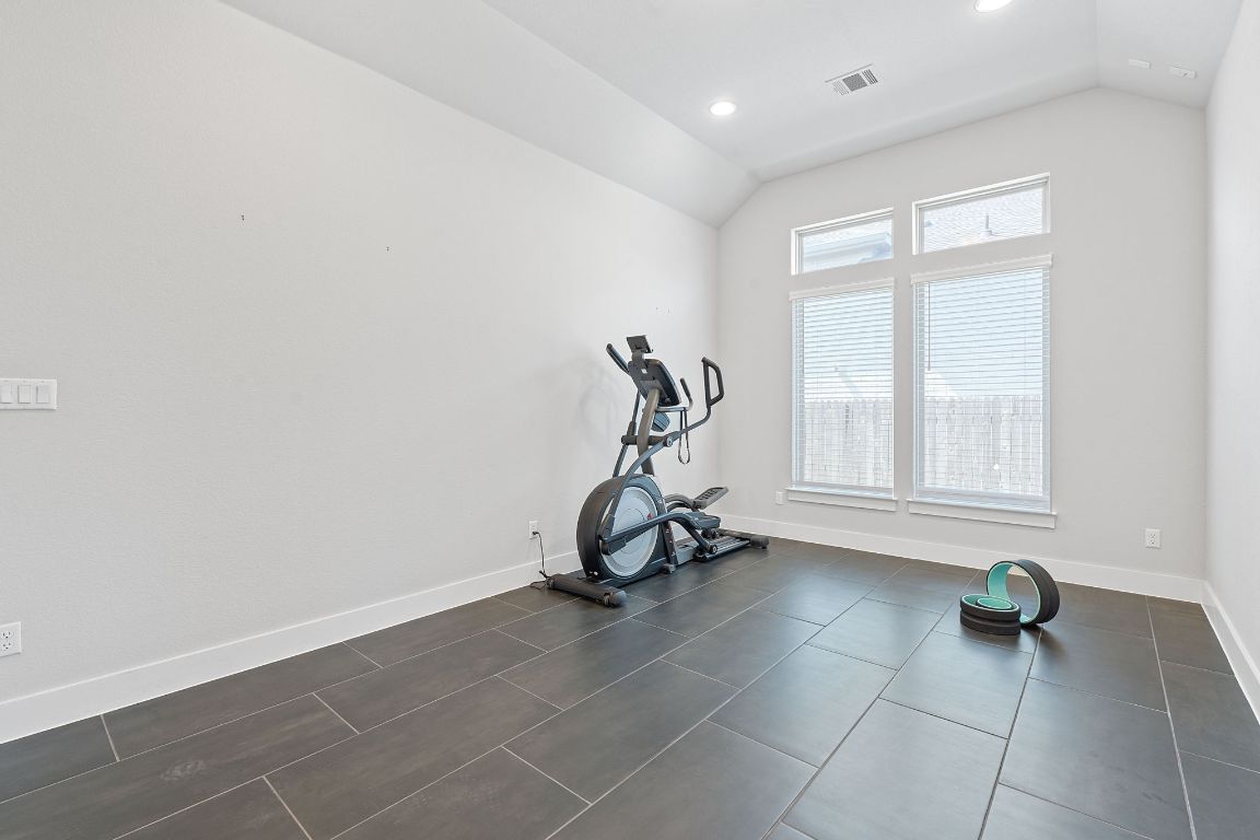 164 Mary Cornelia Cove Buda, TX 78610 - Photo 14 of 33