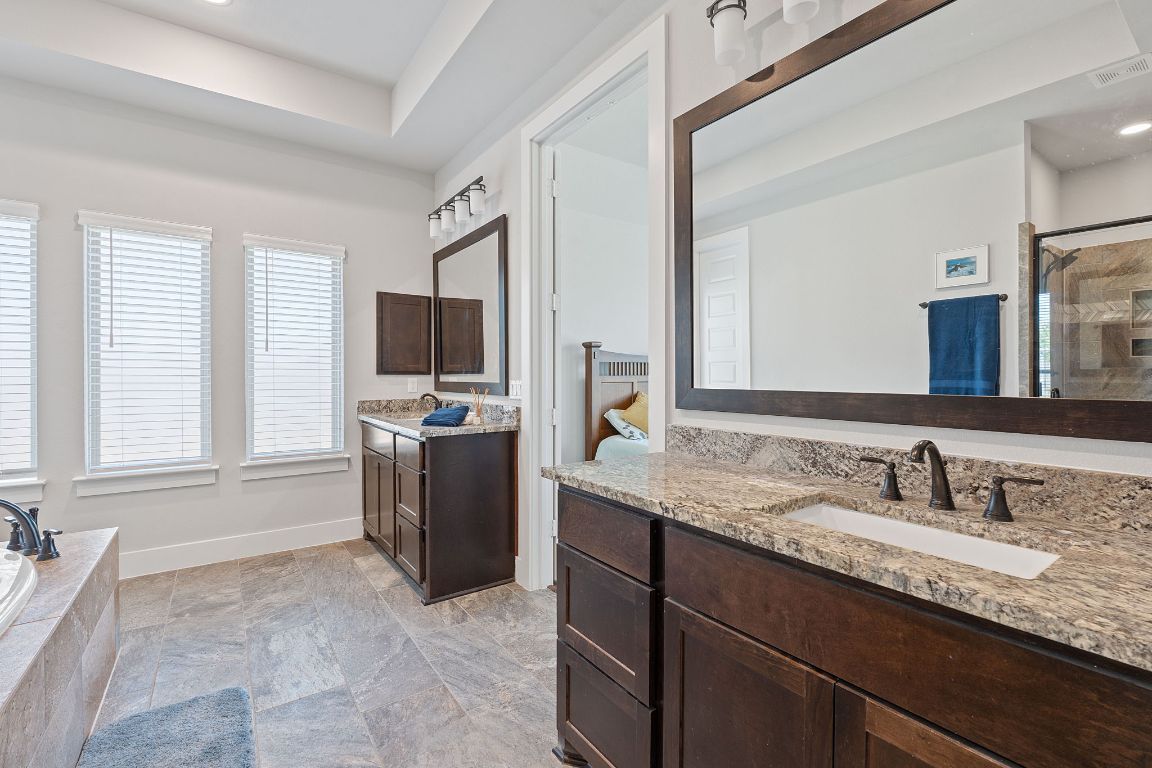 164 Mary Cornelia Cove Buda, TX 78610 - Photo 21 of 33