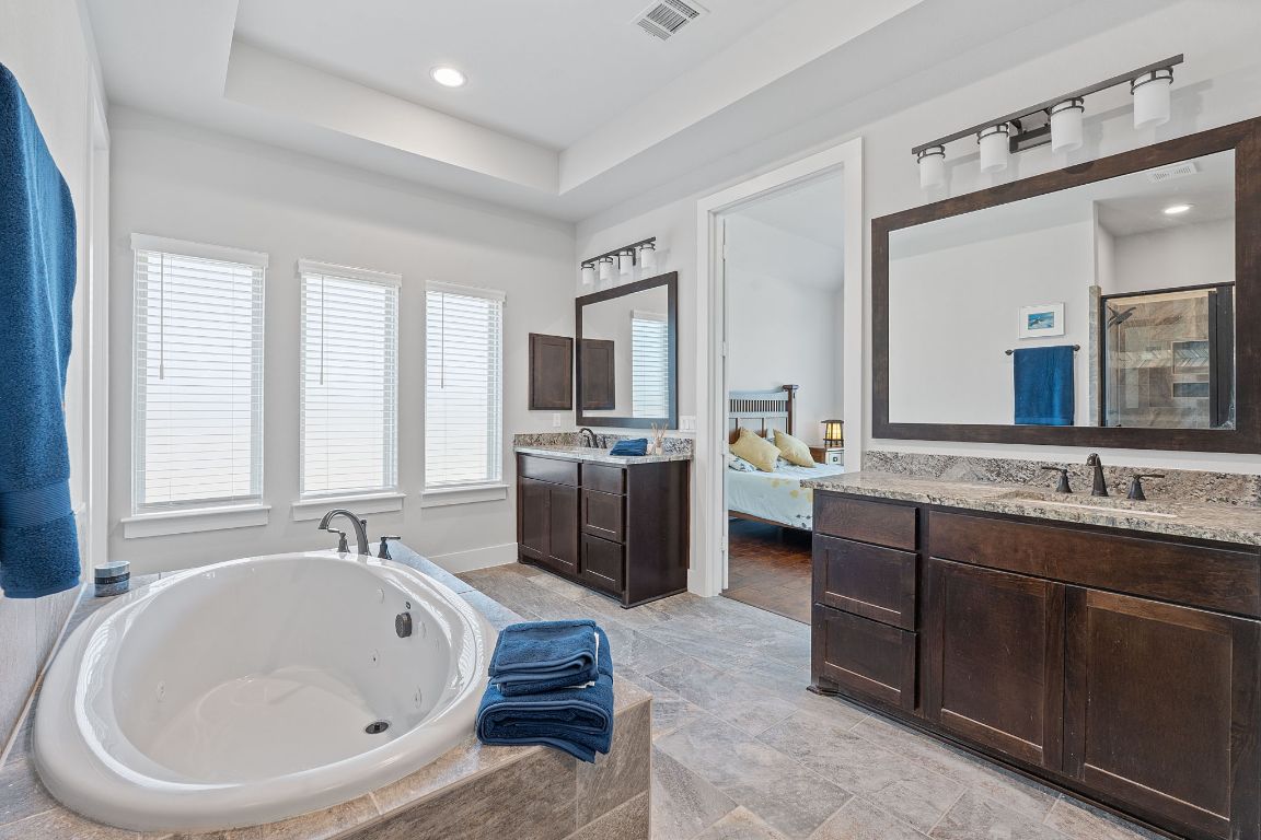 164 Mary Cornelia Cove Buda, TX 78610 - Photo 23 of 33