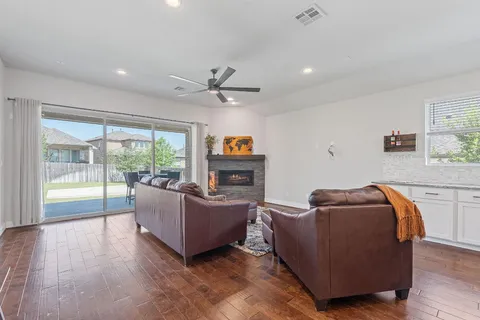 $609,000 | 164 Mary Cornelia Cove, Buda, TX 78610