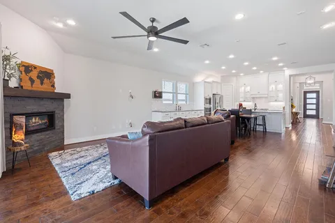 $609,000 | 164 Mary Cornelia Cove, Buda, TX 78610