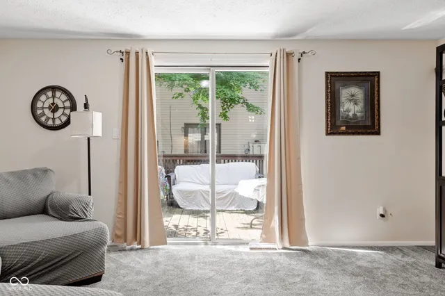 $185,000 | 11529 Sunset Cove Lane, Unit 11529, Indianapolis, IN 46236