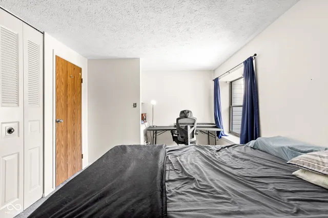 $185,000 | 11529 Sunset Cove Lane, Unit 11529, Indianapolis, IN 46236