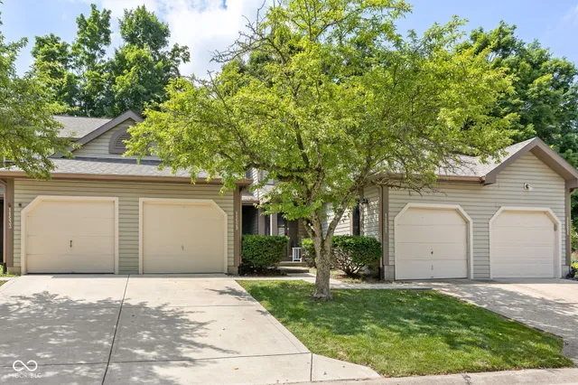 $185,000 | 11529 Sunset Cove Lane, Unit 11529, Indianapolis, IN 46236