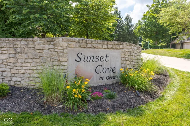 $185,000 | 11529 Sunset Cove Lane, Unit 11529, Indianapolis, IN 46236