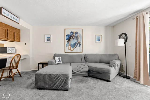 $185,000 | 11529 Sunset Cove Lane, Unit 11529, Indianapolis, IN 46236