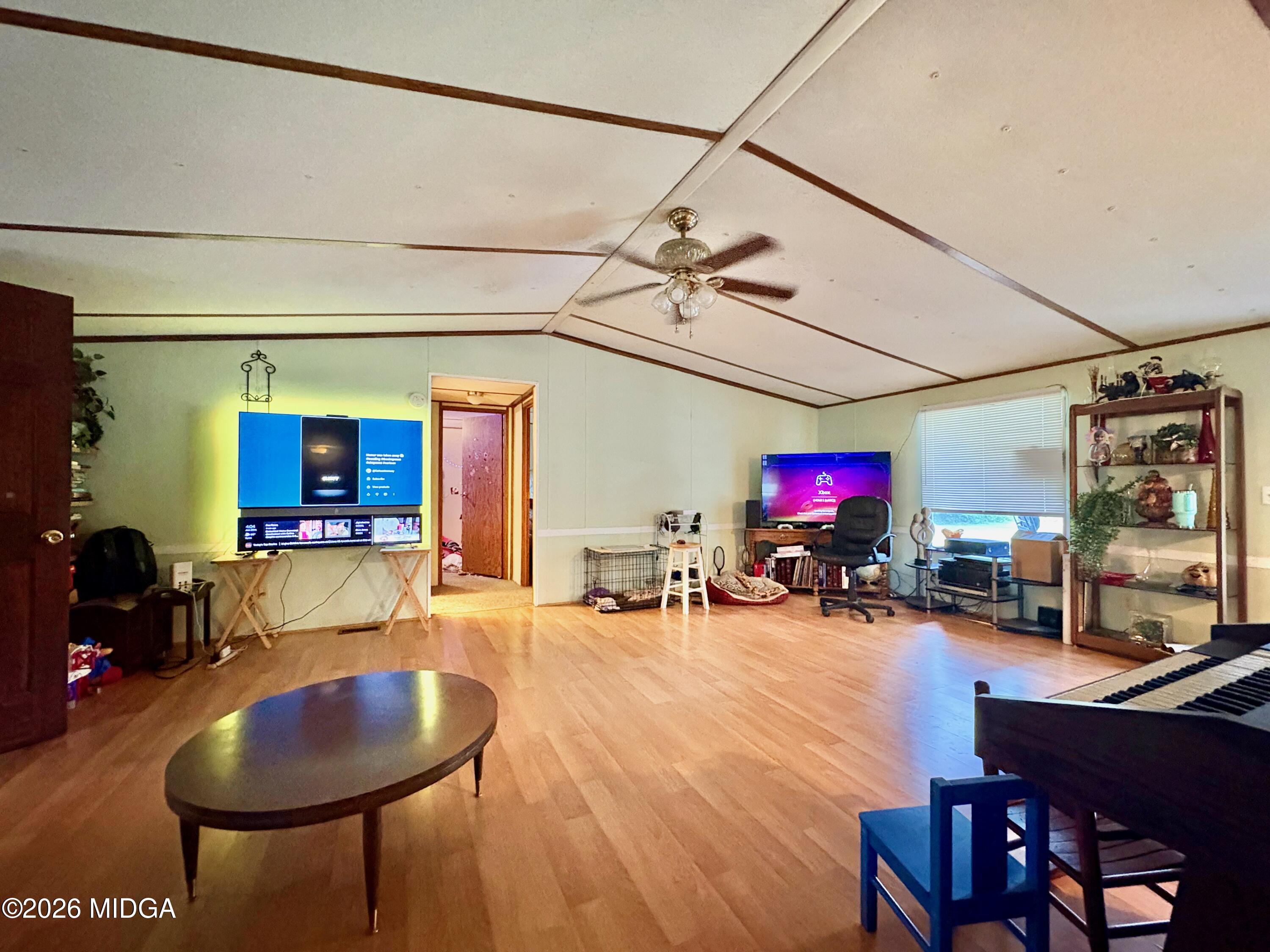 390 Peach Road Byron, GA 31008 - Photo 6 of 17 IMG_2157