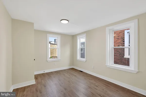 $379,900 | 749 South 52nd Street, Philadelphia, PA 19143
