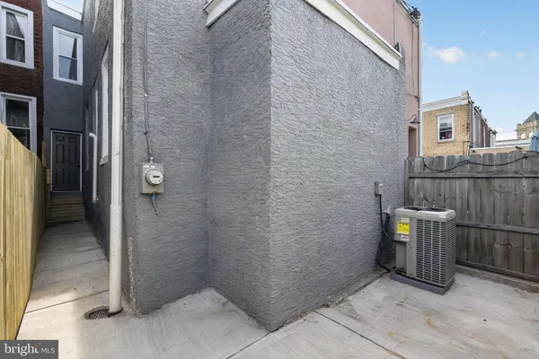 $379,900 | 749 South 52nd Street, Philadelphia, PA 19143