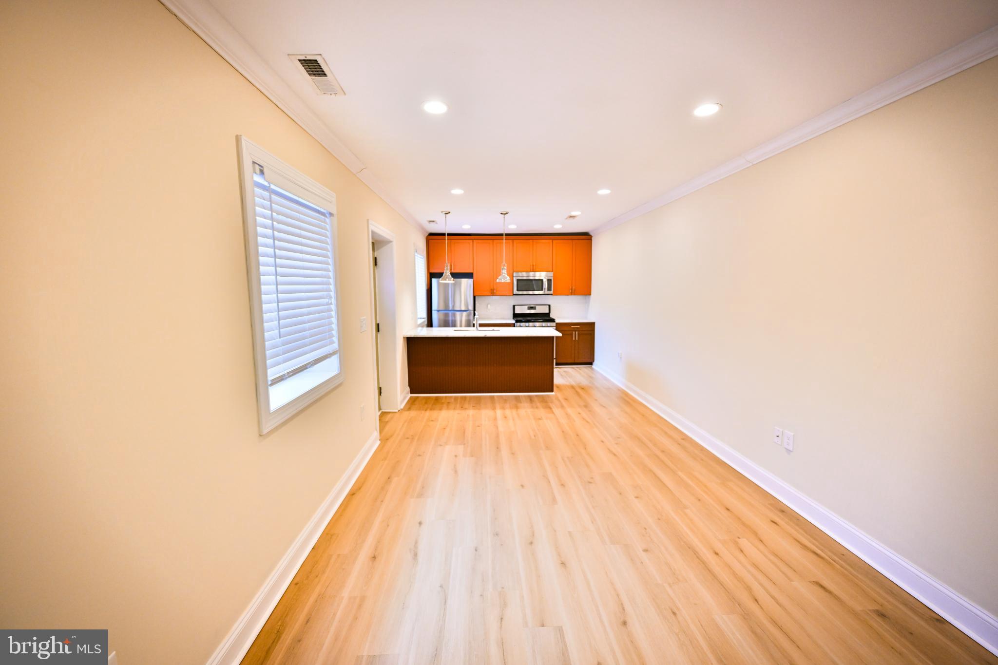 907 Stiles Street, Unit B Baltimore, MD 21202 - Photo 11 of 26 Living Room