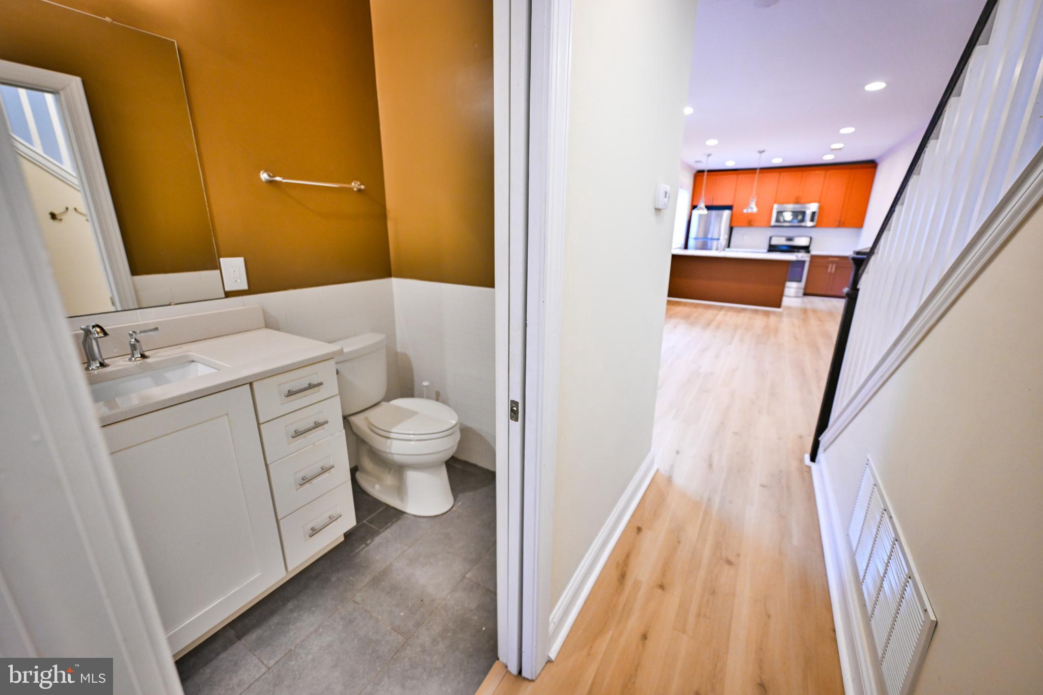 907 Stiles Street, Unit B Baltimore, MD 21202 - Photo 16 of 26 Full Hall Bath #1