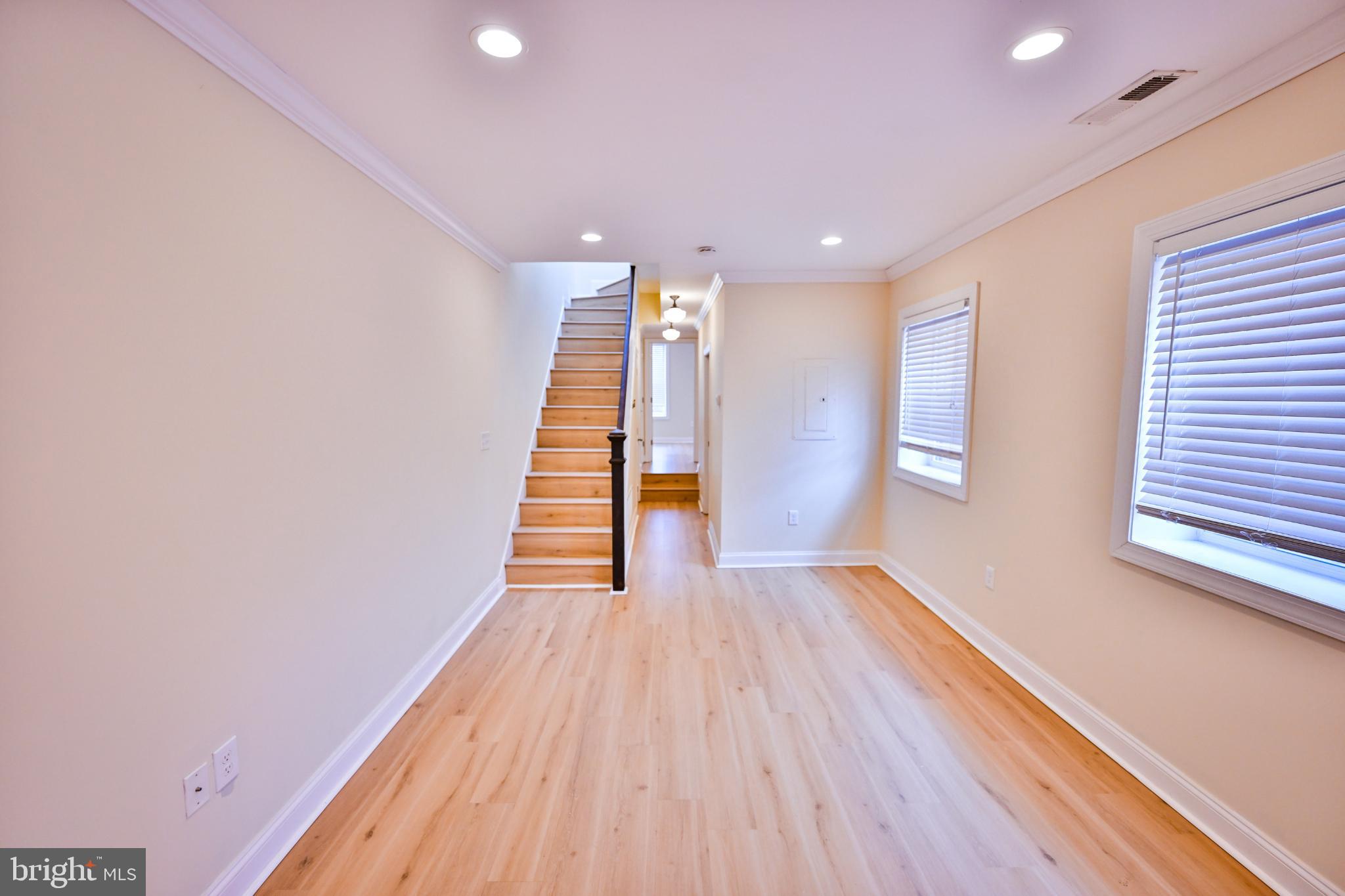 907 Stiles Street, Unit B Baltimore, MD 21202 - Photo 10 of 26 Living Room