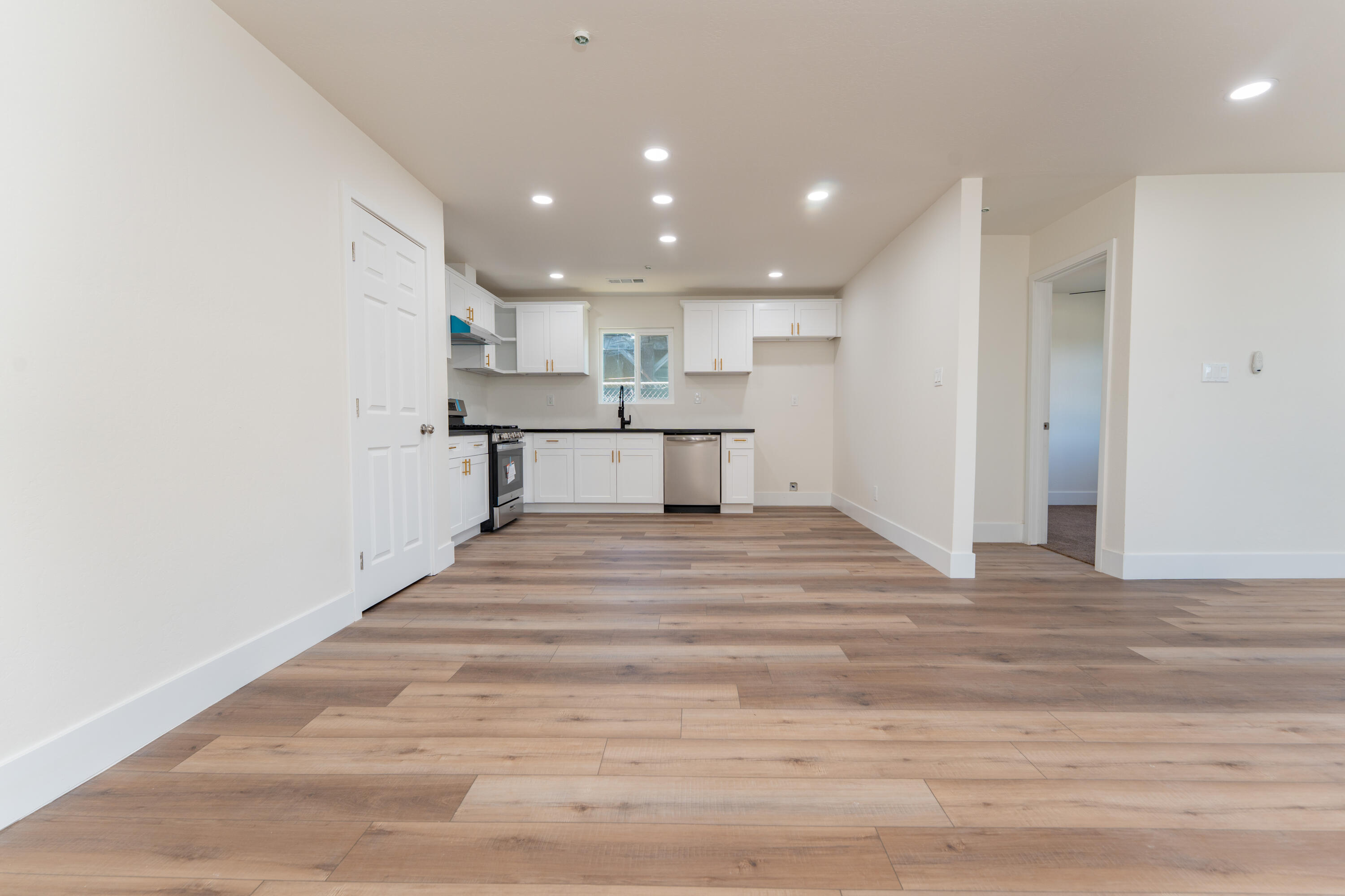 30750 Farr Road Visalia, CA 93291 - Photo 13 of 33 15