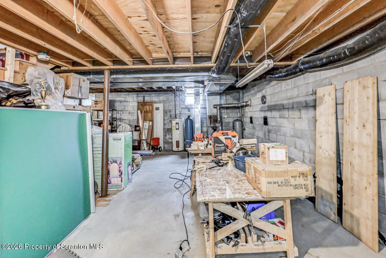 314 Reynolds Road Factoryville, PA 18419 - Photo 47 of 58 a view of a room with gym equipment