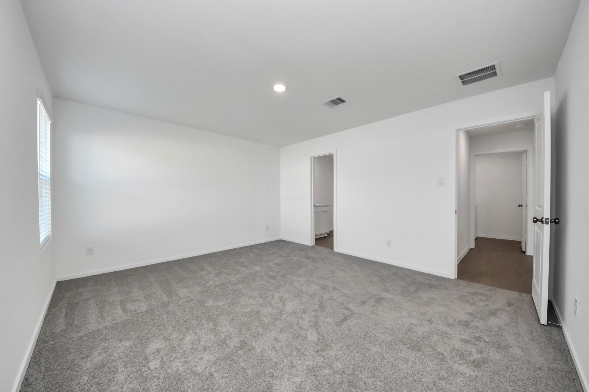 2523 Night Emerald Drive Rosharon, TX 77583 - Photo 16 of 42 Generously sized bedrooms