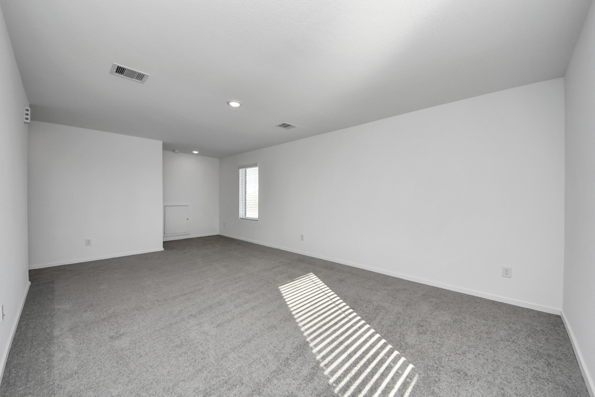2523 Night Emerald Drive Rosharon, TX 77583 - Photo 22 of 42 a view of an empty room
