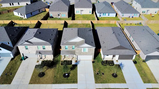 $2,400 | 2523 Night Emerald Drive, Rosharon, TX 77583