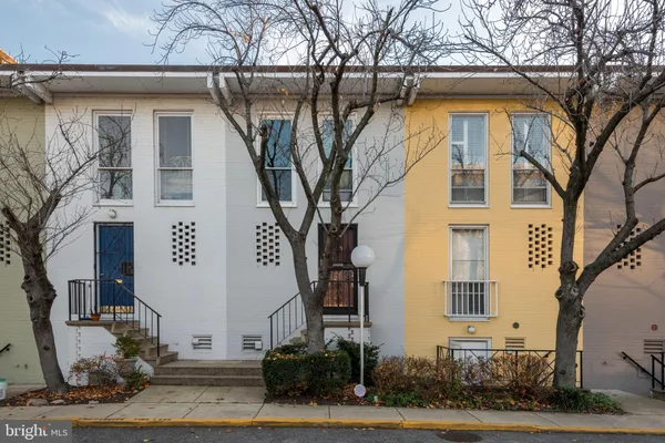 $3,900 | 225 G Street Southwest, Unit 126, Washington, DC 20024