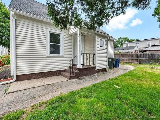 $339,000 | 182 Trumbull Avenue, Bridgeport, CT 06606