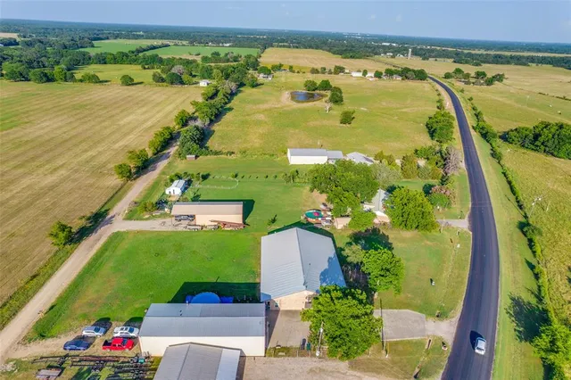$3,950 | 1590 Farm Road 2352, Sumner, TX 75486