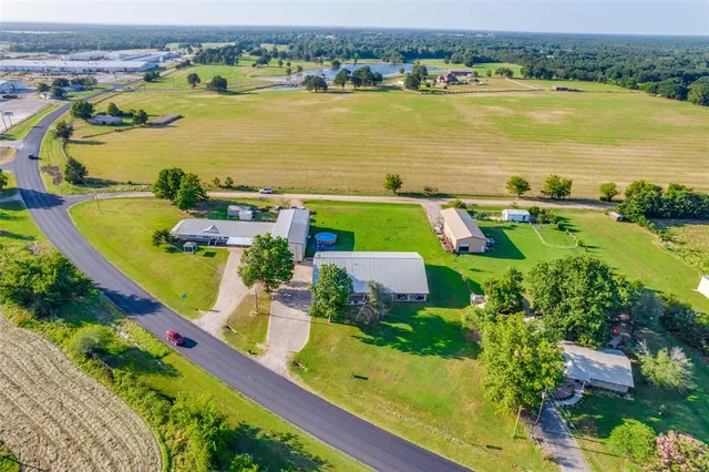 $3,950 | 1590 Farm Road 2352, Sumner, TX 75486