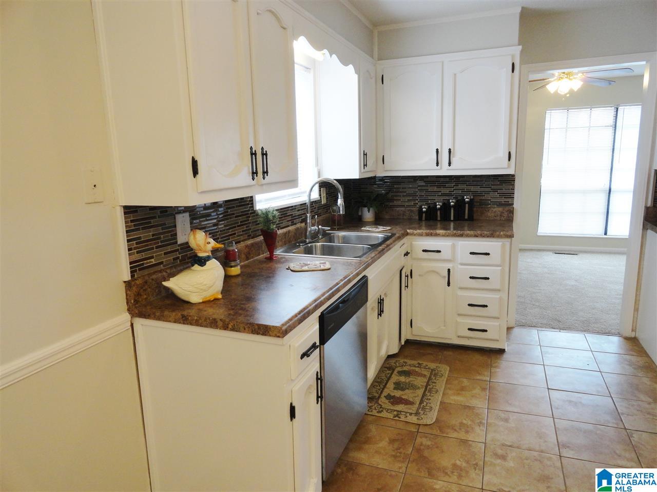5013 Ellen Lane Adamsville, AL 35005 - Photo 8 of 33