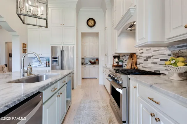 $1,199,999 | 101 Birdwatch Lane, Lafayette, LA 70508