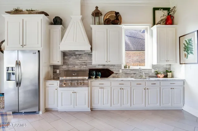 $1,199,999 | 101 Birdwatch Lane, Lafayette, LA 70508