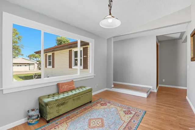 $359,000 | 7760 South 140 East, Wolcottville, IN 46795