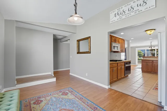 $359,000 | 7760 South 140 East, Wolcottville, IN 46795