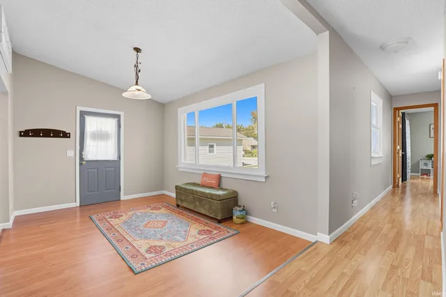 $359,000 | 7760 South 140 East, Wolcottville, IN 46795