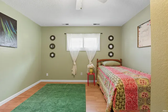 $359,000 | 7760 South 140 East, Wolcottville, IN 46795