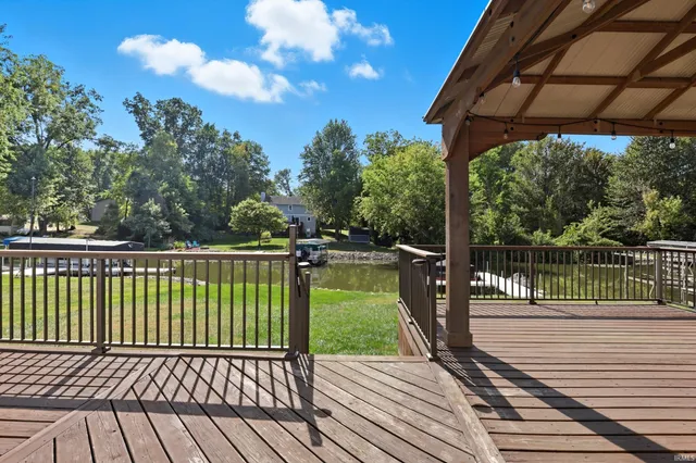 $359,000 | 7760 South 140 East, Wolcottville, IN 46795