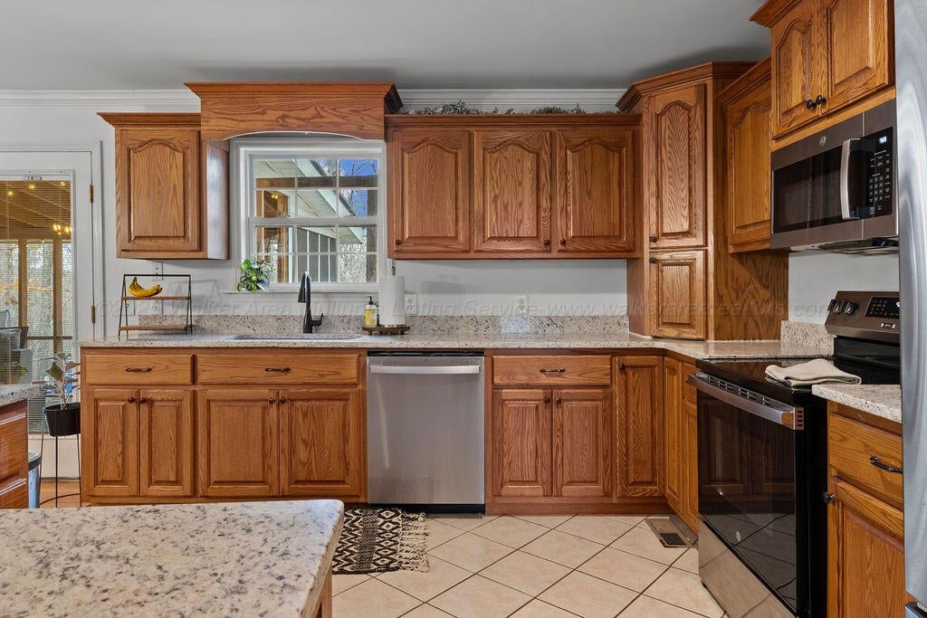 34 Pinewood Jasper, AL 35504 - Photo 14 of 37 DSC00058-48