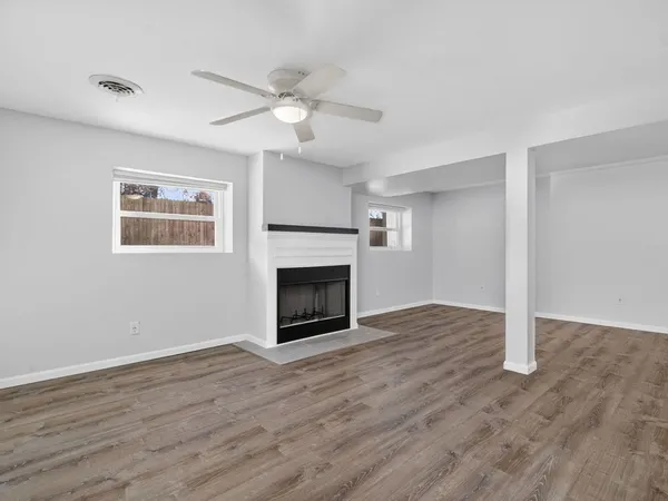 $340,000 | 105 West Oak Street, Coal City, IL 60416