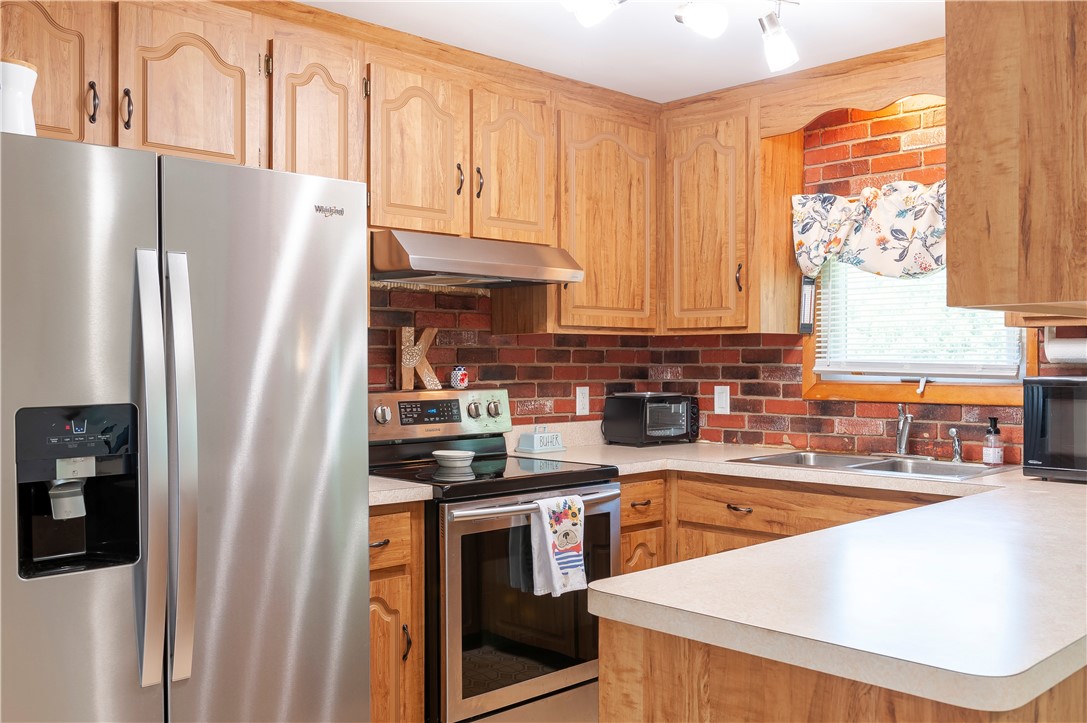 182 Getchell Avenue Woonsocket, RI 02895 - Photo 4 of 18