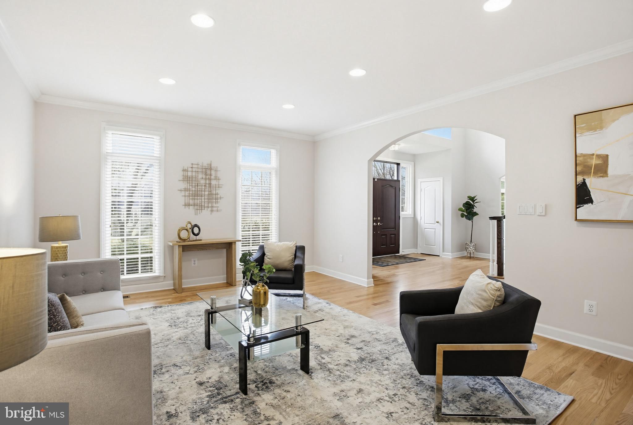 11316 Bright Pond Lane Reston, VA 20194 - Photo 7 of 48 Tons of natural light