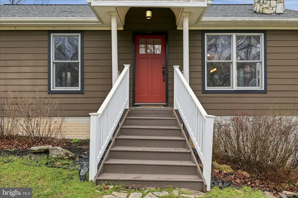 $565,000 | 3998 Hidden Valley Lane, Linden, VA 22642