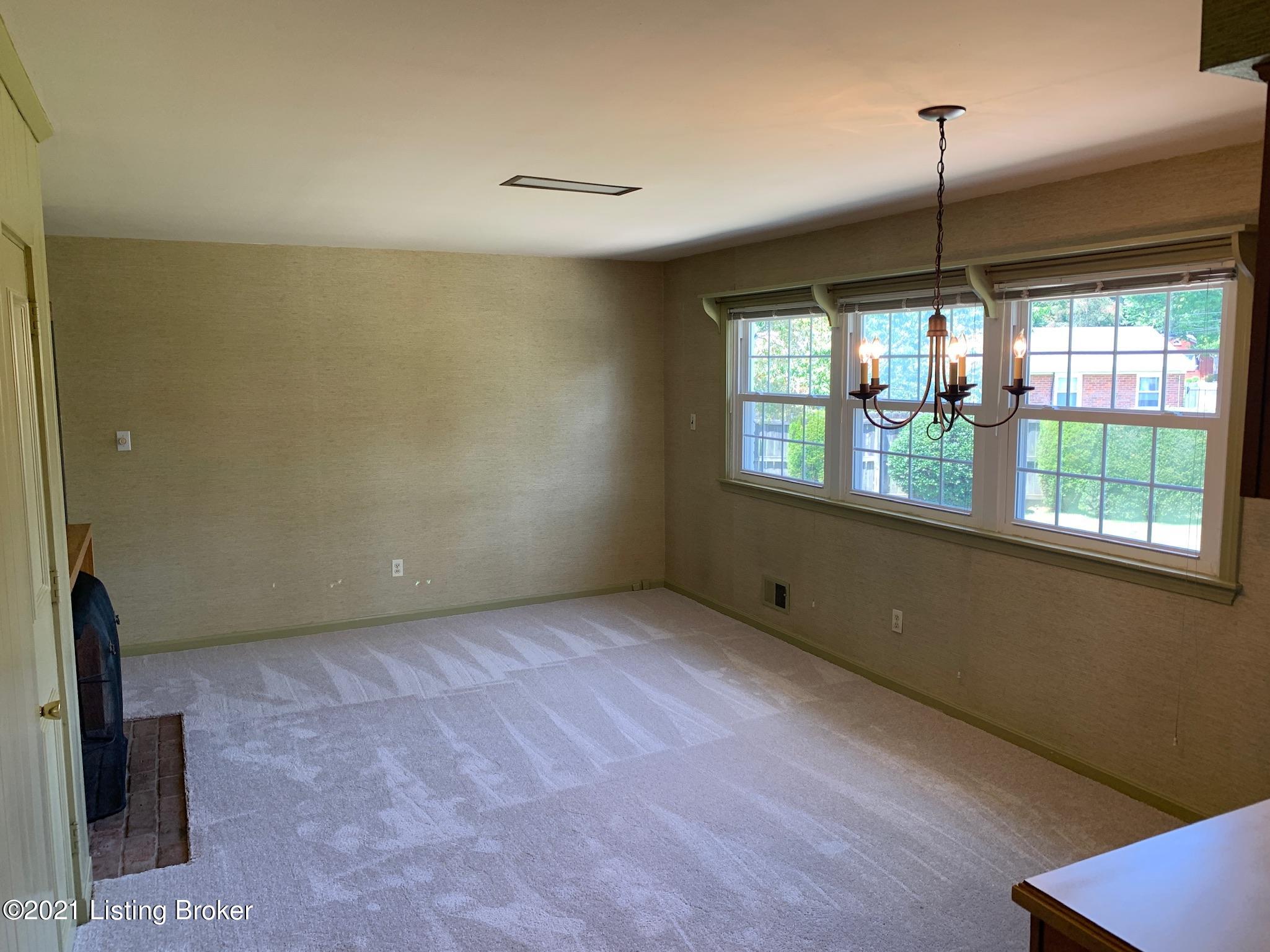 8603 Whipps Bend Road Louisville, KY 40222 - Photo 19 of 53 Family Room with View to Backyard