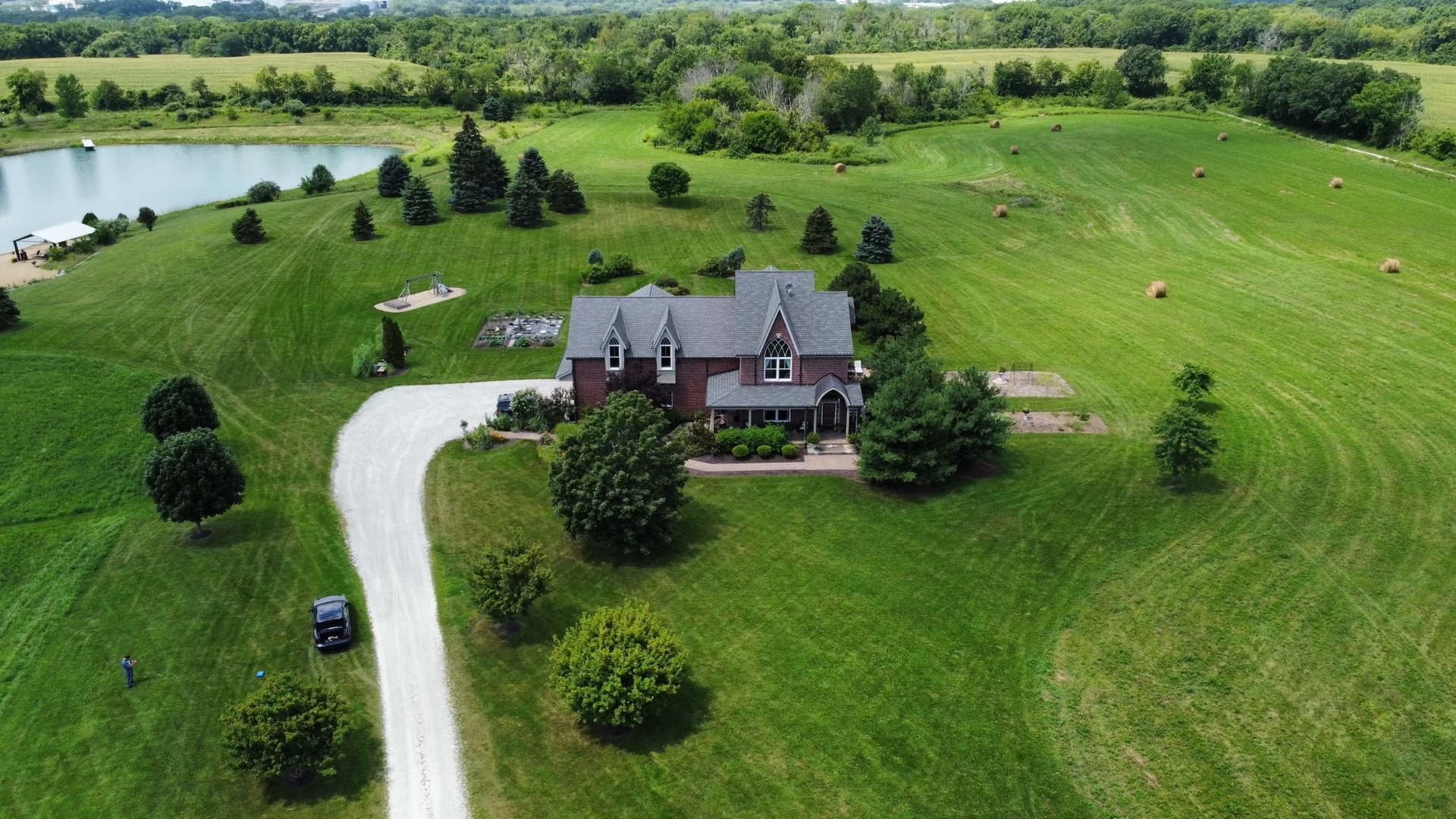 23550 South Vetter Road Elwood, IL 60421 - Photo 2 of 9 a garden view with a lake view