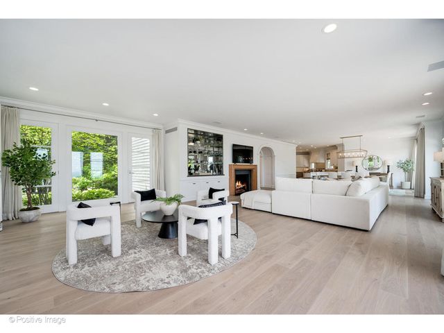 $5,995,000 | 55 Prospect Avenue, Highland Park, IL 60035