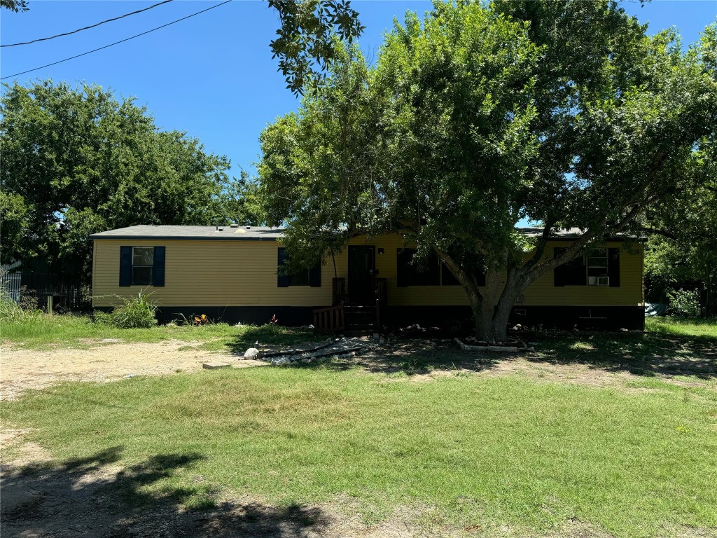 111 Cresthill Causeway Kyle, TX 78640 - Photo 1 of 1