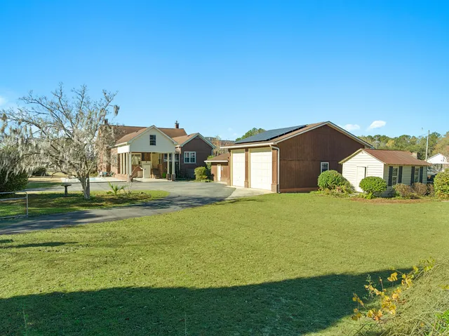 $775,000 | 200 Broughton Road, Moncks Corner, SC 29461