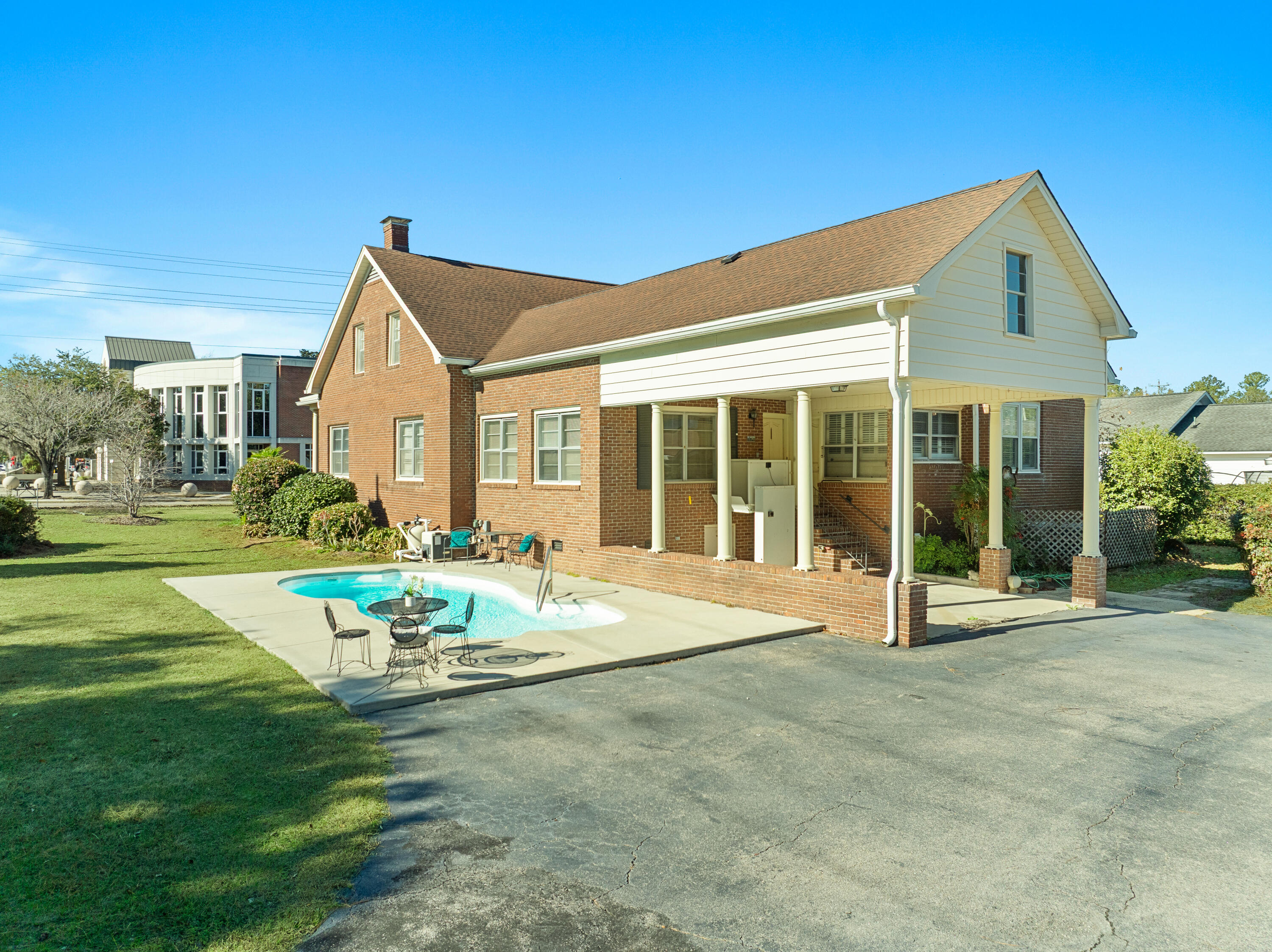 200 Broughton Road Moncks Corner, SC 29461 - Photo 4 of 38 200Broughton.NicoleBurbagePhoto-34