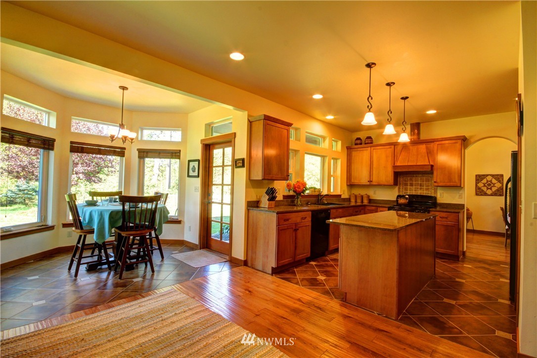 5111 Roney Road Bow, WA 98232 - Photo 7 of 25 Gallery Image 7
