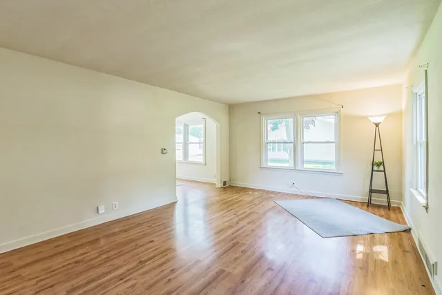 $185,000 | 406 South 4th Street, St. Joseph, IL 61873