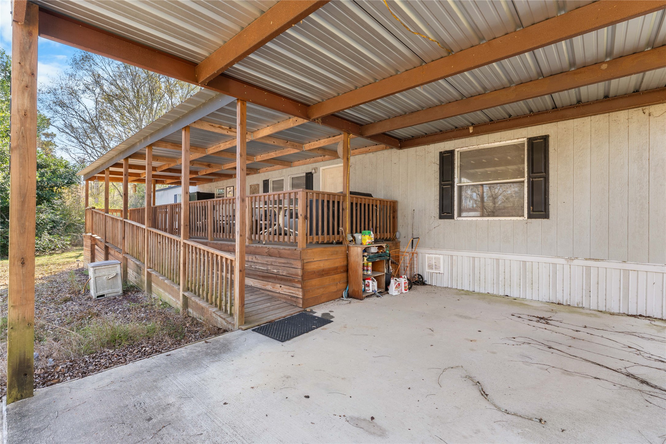 10388 Rutherford Circle Cleveland, TX 77328 - Photo 7 of 14 Front entry with covered front porch.
